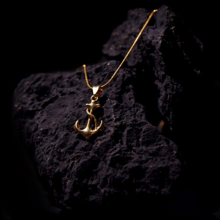Apollo Anchor Legacy Pendant Chain Gold Finish