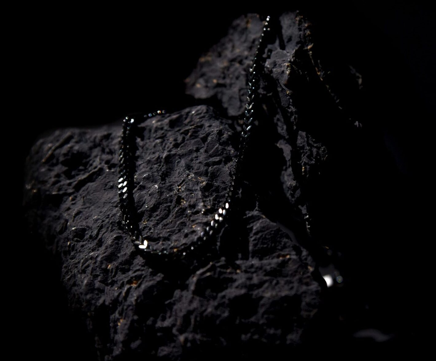 Elite Black Foxtail Chain