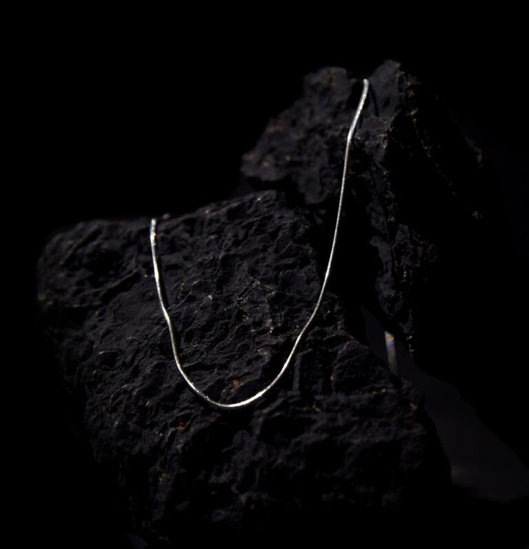 Essential Slim Chain Silver Tone