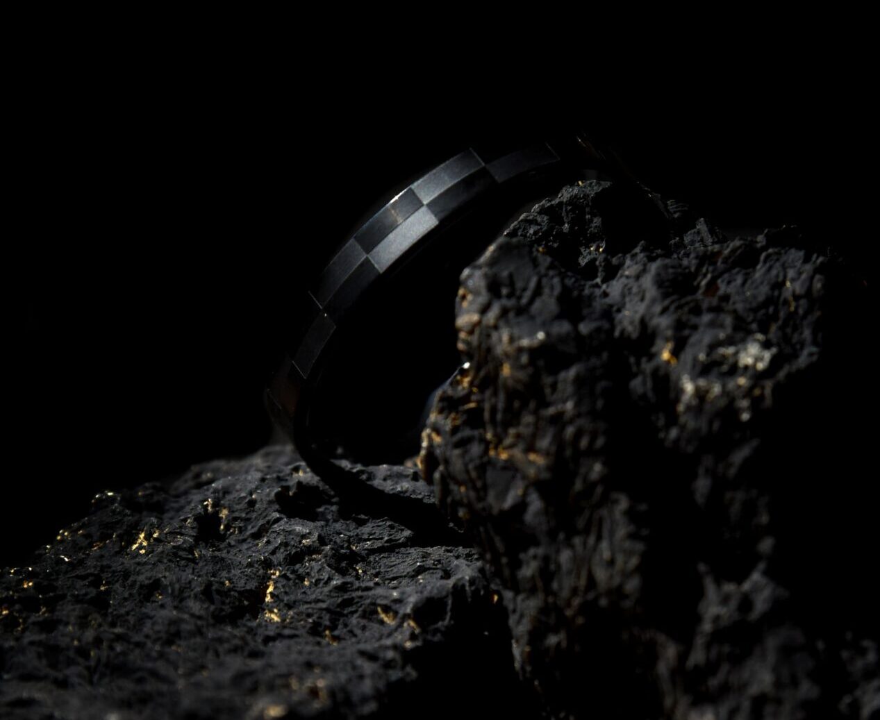 Men’s Black Glossy Geometric Bracelet