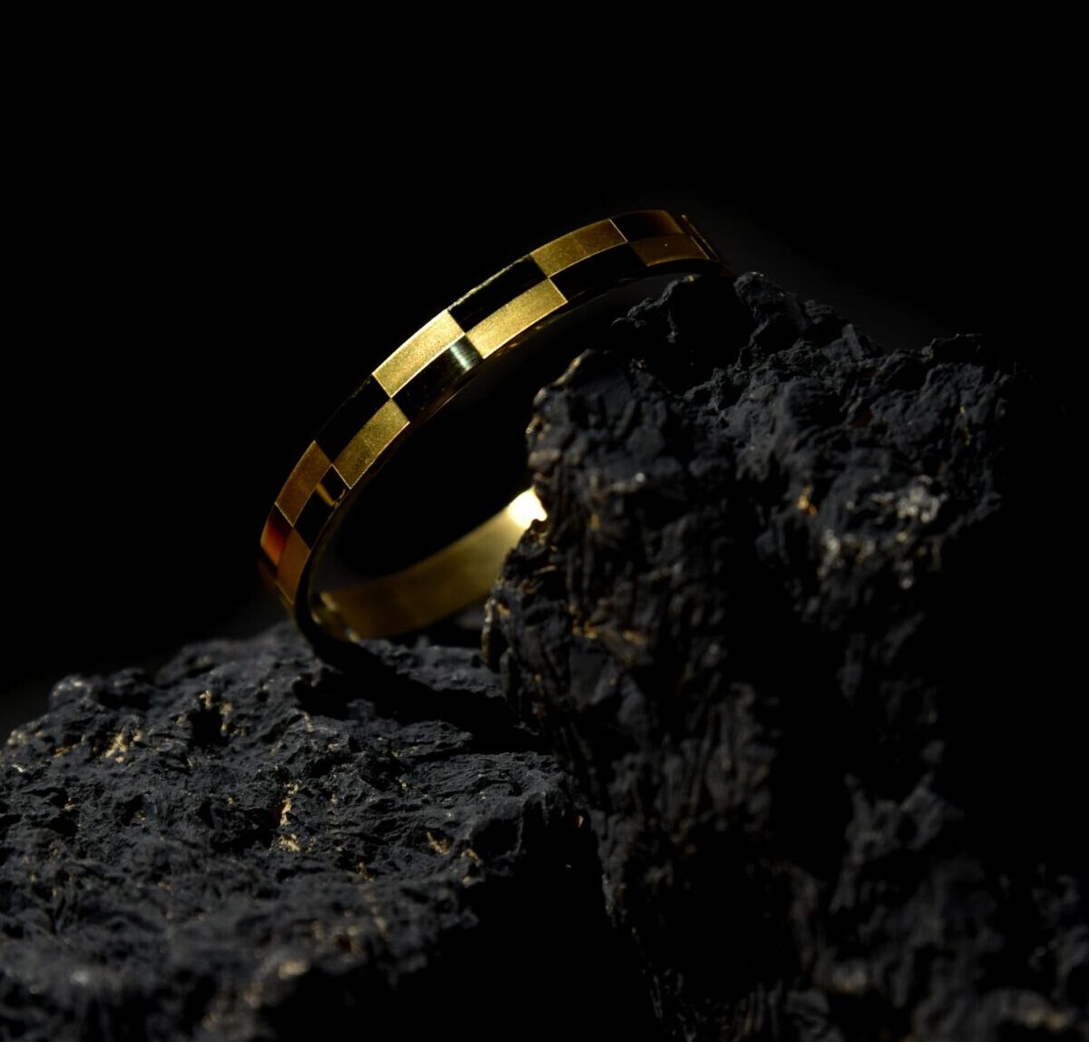 Men’s Gold Glossy Geometric Bracelet