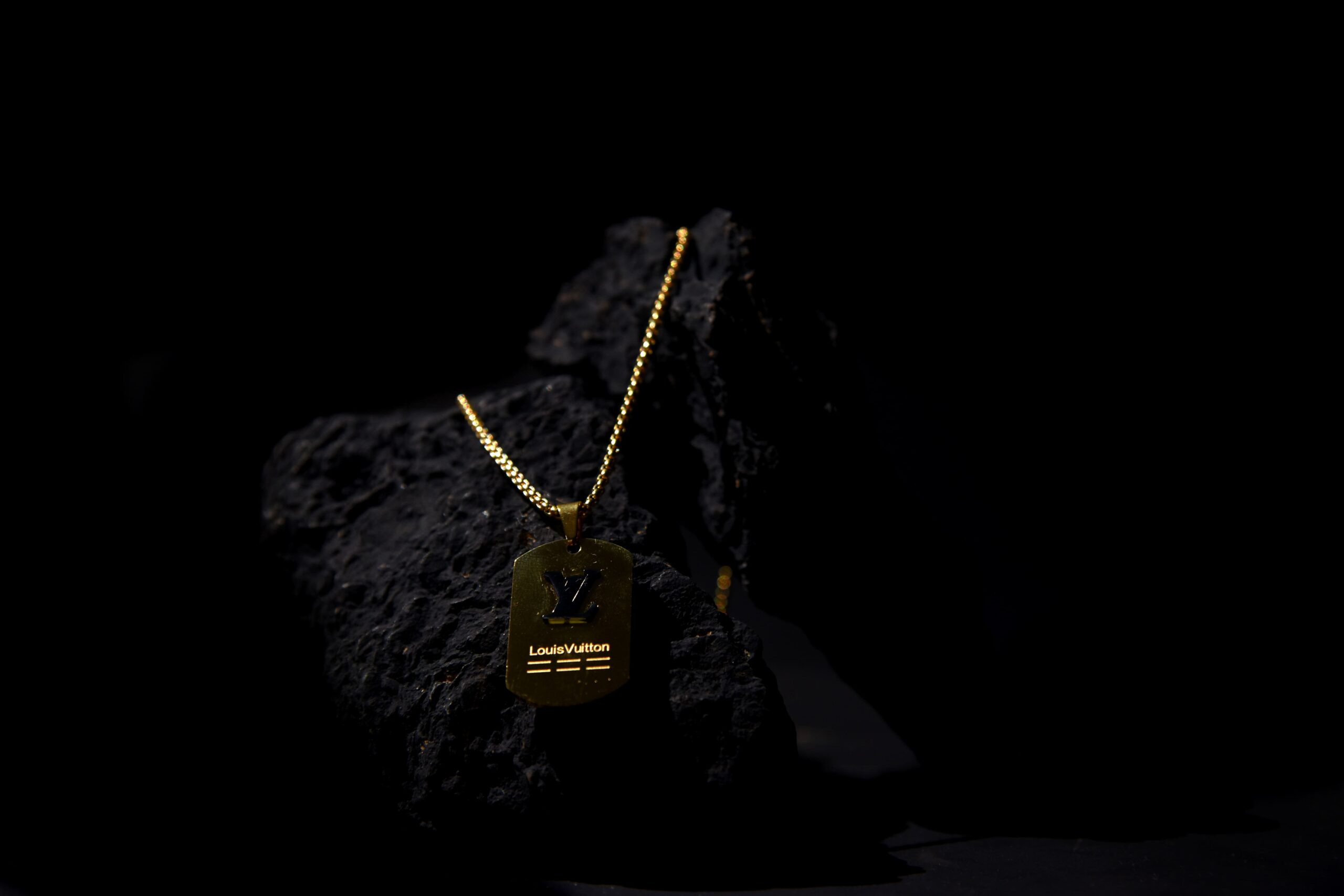 Luxury Designer Inspired Gold Dog Tag Pendant Necklace for Men