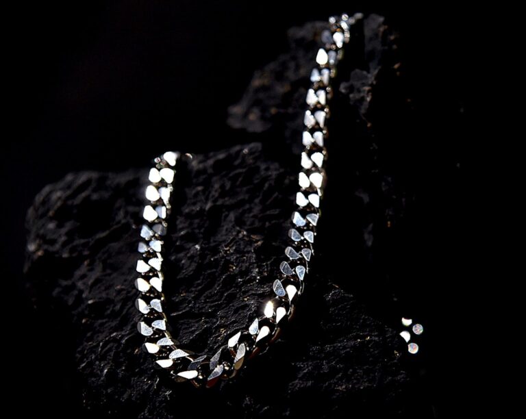 Men’s Silver Diamond-Cut Curb Chain Necklace – Stainless Steel